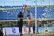 Daniela Vigil De El Salvador Y Aliza Aguilar De Costa Rica Disputan El Balon
