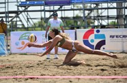 Zoe Ebanks De Honduras Intenta Salvar El Balon2